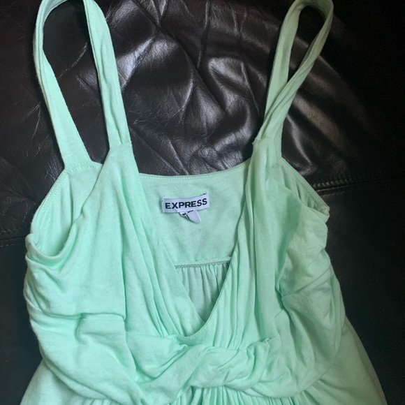 ⭐️3/$20 bundle ⭐️ Express top - Picture 2 of 3